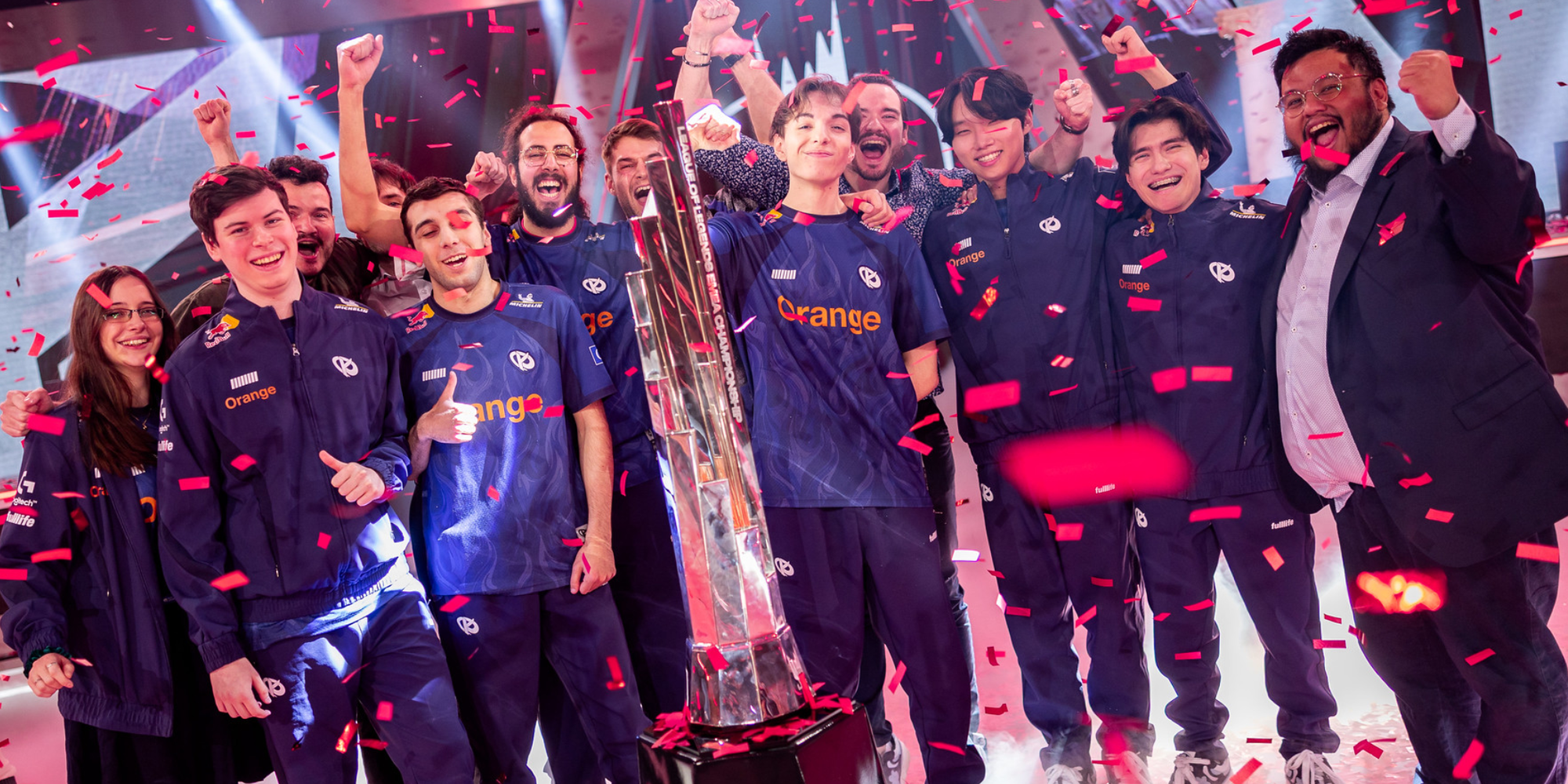 LEAGUE OF LEGENDS