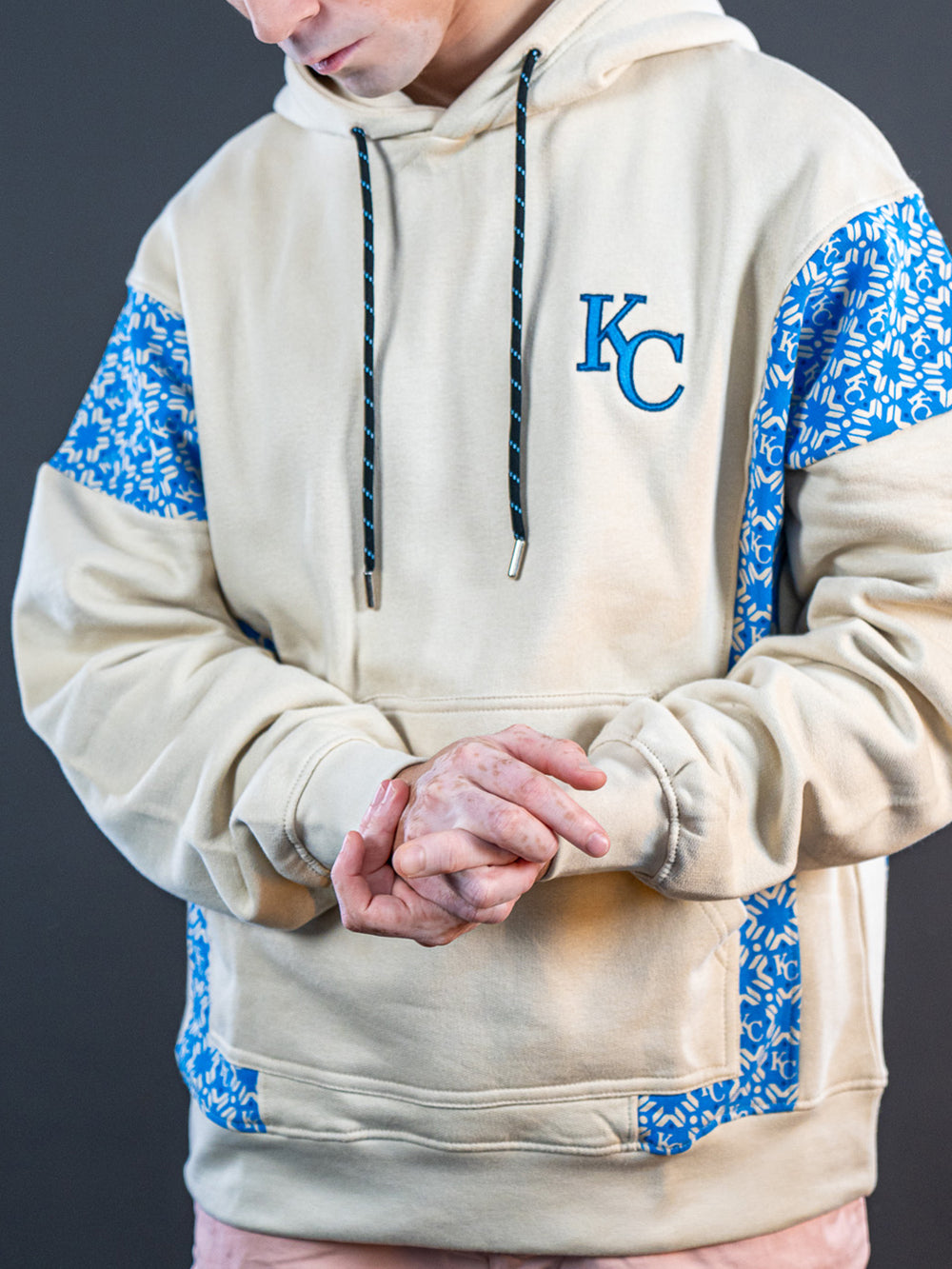 Hoodie Monogram Beige