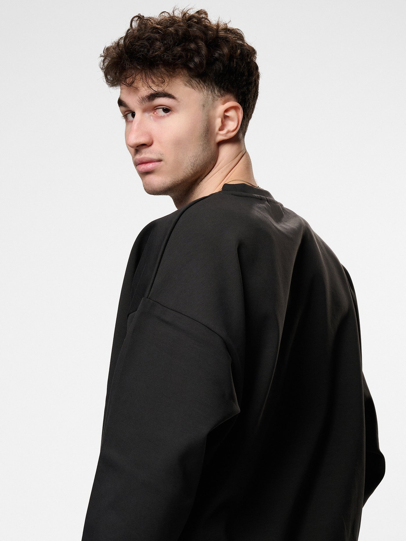 FW25 - Le Pull Noir